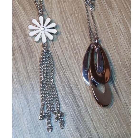 Curated Bundle Loft Long Chain Pendant & Flower Tassel Necklace Lot 2 Layered. - Picture 3 of 4